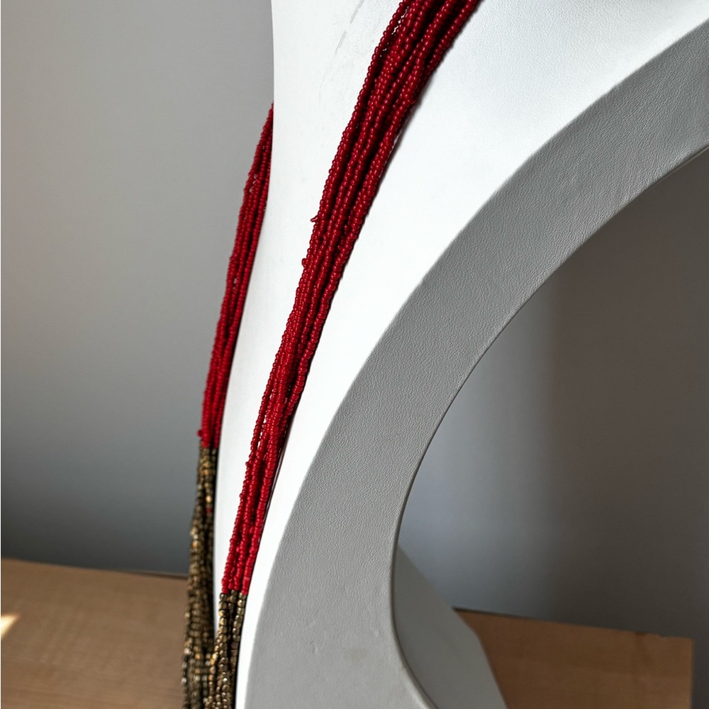 ZAD Cranberry and gold color seed bead necklace/ gold tone/measures 38 in length - Picture 4 of 9
